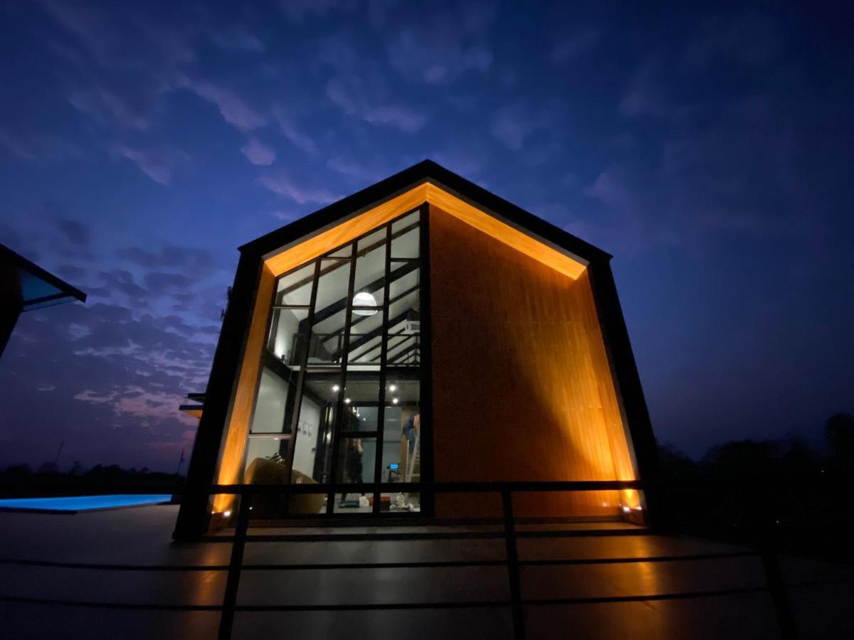 Nordic Cabin And The Pool Ban Sap Noi 외부 사진